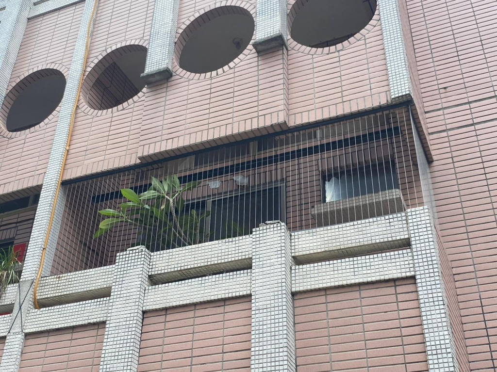 隱形鐵窗